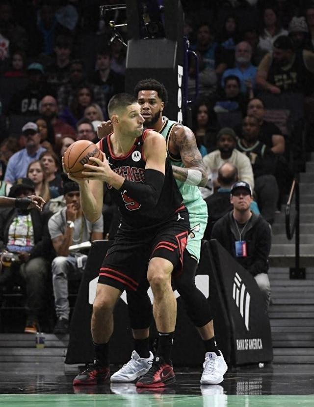 赛前体能课后,夏洛特黄蜂临场应变备战NBA常规赛,引发热议,细节决定成败的简单介绍 赛前体能课后,夏洛特黄蜂临场应变备战NBA常规赛,引发热议,细节决定成败的简单介绍