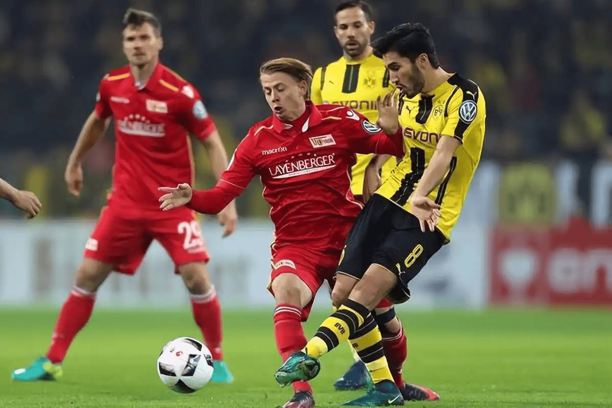 海星体育-多特蒙德刷新队史纪录备战英超国际比赛日多特蒙德外线爆发，科维托娃在SKT比赛中晋级看傻球迷的简单介绍-海星体育